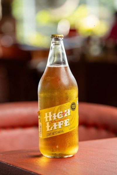 9 Affordable Beers That Actually Taste Good According to Fans