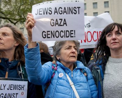 Protest marches and the fight against antisemitism in Britain