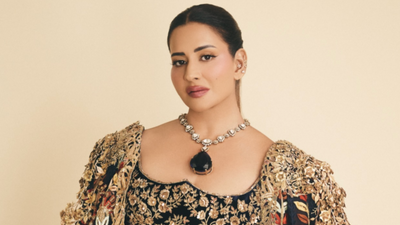 Met Gala 2026: Indian Billionaire Dazzles In 550-Carat Tanzanite and Rare Diamonds Worth $15M