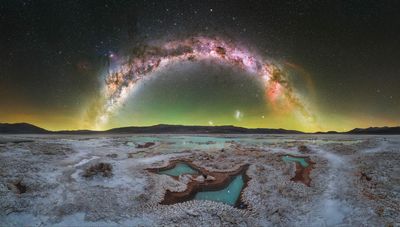 This Milky Way photo looks out of this world – a perfect night sky over a surreal salt flat landscape