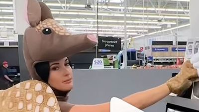 “I don’t recognise that name”: What Kacey Musgraves was told when she asked for her album in Walmart… dressed as an armadillo