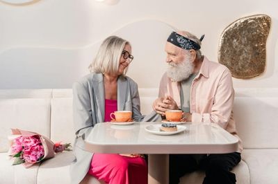 4 Dating Apps That Are Causing More Scams to Seniors Than Helping Them Find Love