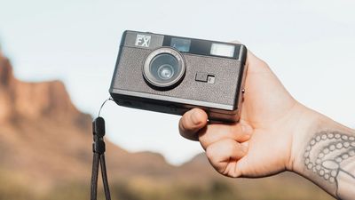 This new compact camera mixes the real film look with in-camera special effects, thanks to a unique design