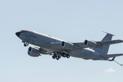 US Air Force KC-135R Stratotanker Issues Emergency Squawk 7700 Near Strait Of Hormuz Before Vanishing From Radar