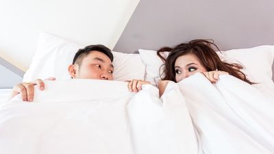 Woman desperate for answers after long-distance boyfriend leaves unexpected surprise on her bed: ‘All the way down to the mattress’