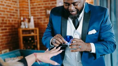 Baltimore woman woke up to a ‘hey girly’ DM 4 months before her wedding. Then found out her fiancé’s grandmother’s ring was on someone else first
