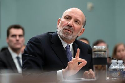 Trump cabinet member Howard Lutnick to testify before Congress in Epstein probe