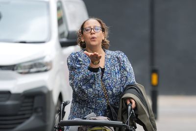 Neighbour guilty of destroying wisteria ‘breaches judge’s order in courtroom’