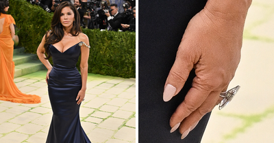 “Not Expecting That”: Lauren Sanchez Called Out After Fans Zoom In On Met Gala Photo