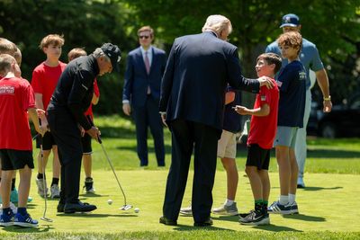 Watch as Trump misses all his putts at Presidential Fitness Test event