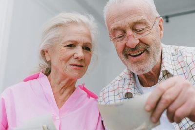 10 State Tax Rebates and Stimulus Checks Coming to Seniors This Year