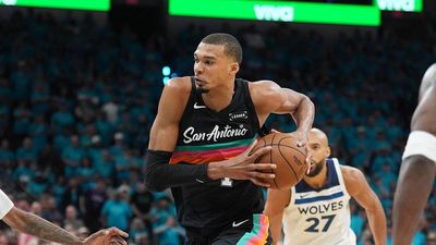 NBA Playoffs: 76ers Go Cold, Spurs Don’t Care They’re Young and More Takeaways
