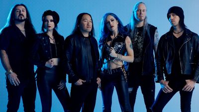 Ex-Arch Enemy singer Alissa White-Gluz has joined British power metal heavyweights DragonForce: “I can’t wait forthe fans to see her and hear what we have been working on”
