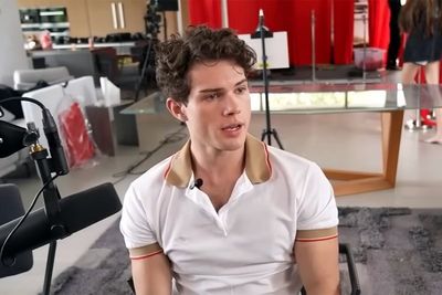 ‘Looksmaxxing’ influencer faces charges after livestream shows him shooting at alligator