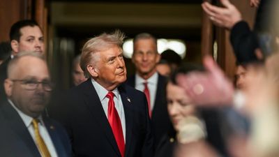 Trump’s “no taxpayer cost” Ballroom bow balloons to $1B in government spending