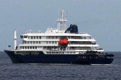 Two passengers of hantavirus cruise ship self-isolating in UK