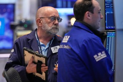 Hopes for reopening the Strait of Hormuz push Asian shares higher, as oil prices hold above $100