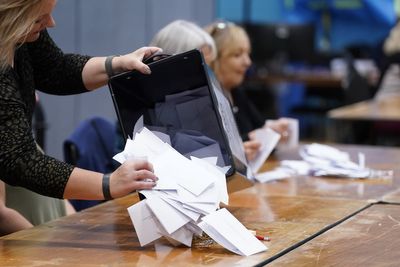 May 7 elections: Hour-by-hour guide to results