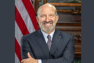Trump Cabinet Member Howard Lutnick Confronted on 2012 Epstein Island Lunch and 2015 Fundraiser