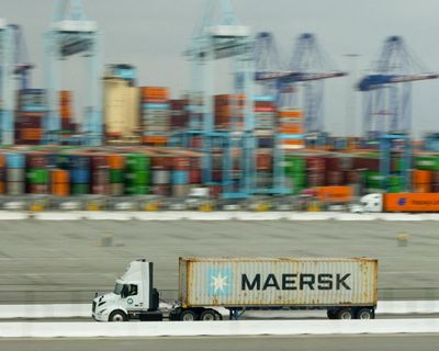 Reopening strait of Hormuz would have limited impact on cargo flows, says Maersk