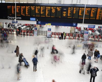 Trains in southern England disrupted after fault in radio system