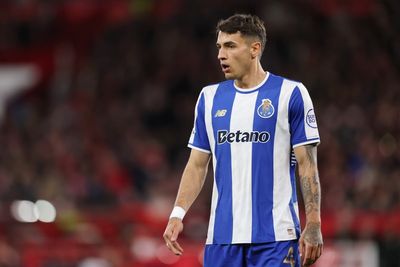 Arsenal: First summer transfer confirmed as Porto issue statement for permanent £14m Jakub Kiwior deal