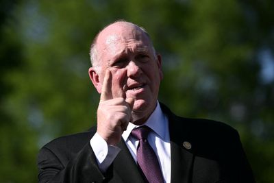 Tom Homan makes New York ICE threat after clashing with Governor Kathy Hochul