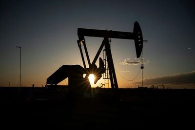 DOJ Investigates $2.6 Billion In Oil Trades Linked to Iran Conflict Timing: Report