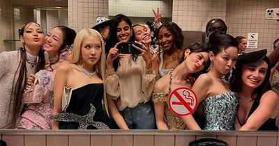 “Yikes”: This Year’s Met Gala Bathroom Selfie Is Going Viral For All The Wrong Reasons