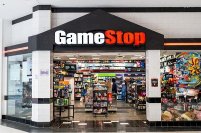 GameStop CEO opens eBay storefront to pay for potential eBay acquisition