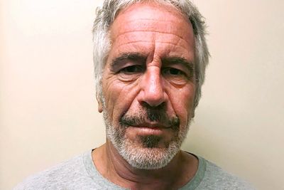 Epstein cellmate says he found a suicide note. Justice Department says it's seeing it for first time