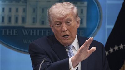 Trump upends Democrats' strategy on Iran war powers