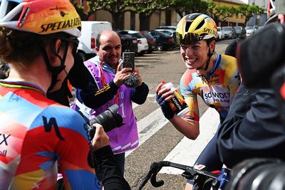 'Lotte showed what kind of teammate she is' – Kopecky eases up to let Bredewold win as SD Worx-Protime juggle cards at Vuelta Femenina