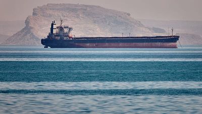 Gold vs oil: Which offers better protection from rising prices during the Iran war?