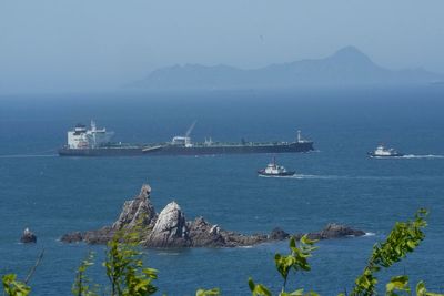 Oil tanker arrives in South Korea after passing through the Strait of Hormuz in mid-April