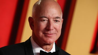 Jeff Bezos’ Move to Florida: A $1 Billion Tax Savings Lesson for High Earners