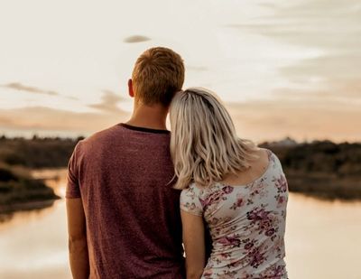 5 Things A Man Should Never Let A Woman He Loves Pay For