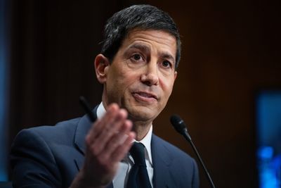 Warsh moves closer to Fed role with Senate cloture vote