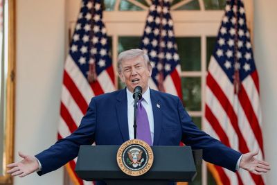 Trump polls dinner guests on GOP succession: ‘Who likes JD? Who likes Marco?’