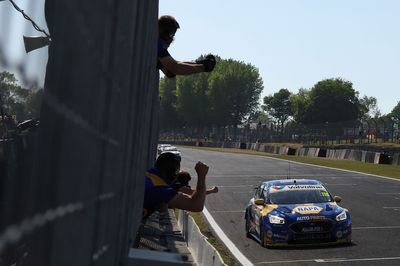 BTCC Brands Hatch: Sutton masterclass gives him qualifying race win