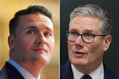 Starmer latest: Wes Streeting to visit PM for No 10 showdown over Labour division ahead of King’s Speech