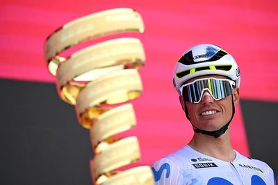 'He's got that resilience' - Enric Mas stays out of trouble and on track at the Giro d'Italia with slow-burning GC bid