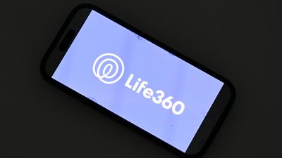 Glitch slowed user growth at location-sharing company