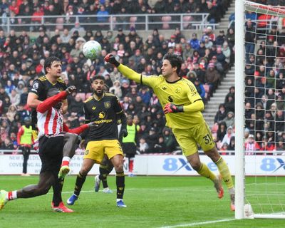 Lammens holds Sunderland at bay as Manchester United struggle without Sesko