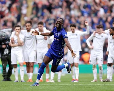 Rochdale return to Football League in shootout after Boreham Wood thriller