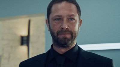 The Bear star can't reveal if Richie's cliffhanger ending in surprise prequel episode takes place before season 5