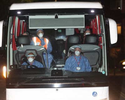 Hantavirus cruise ship passengers enter isolation facility after evacuation to UK