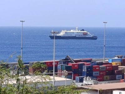 Hantavirus-hit cruise ship to head to Spain after permission granted to dock in Canary Islands