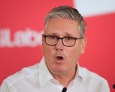 Four ministers resign as pressure rises on Starmer to quit