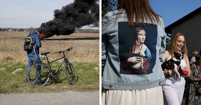 65 Candid Street Photos By Janusz Jurek That Reveal The Humor And Surprises Of Everyday Life